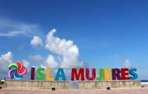 isla mujeres photobooth letters