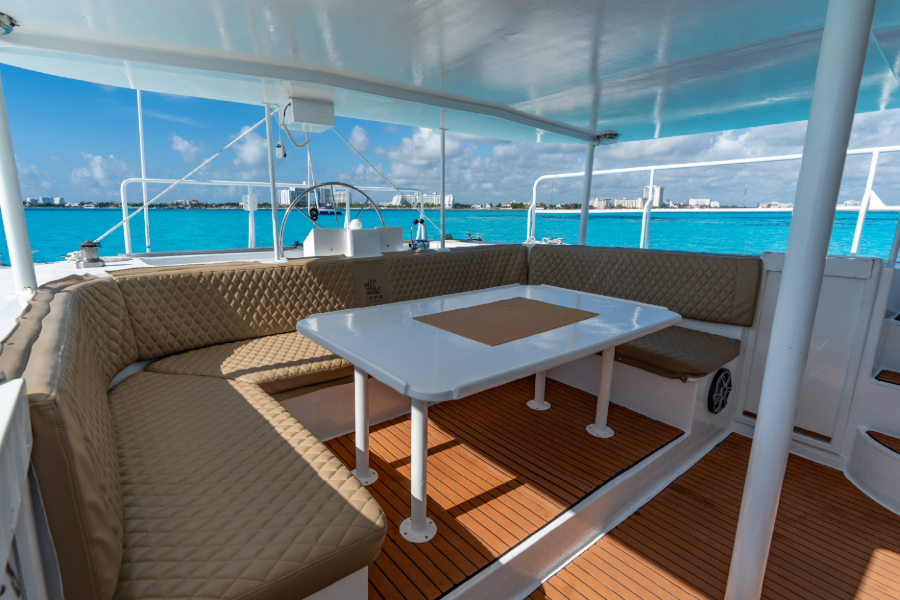 Tour Image VIP Sailing to Isla Mujeres Catamaran