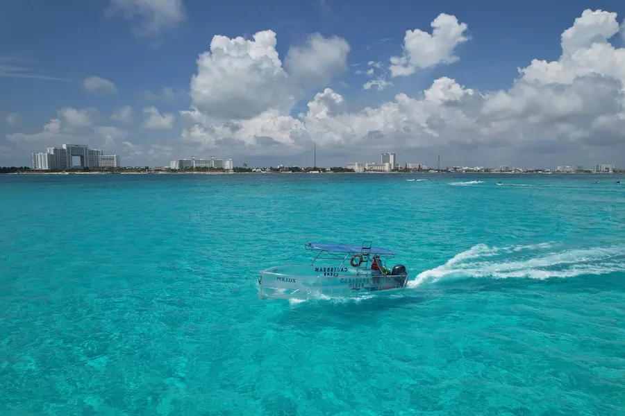Tour Image Clearboat Tour with Reef Visit & Sandbar Swim in Cancun