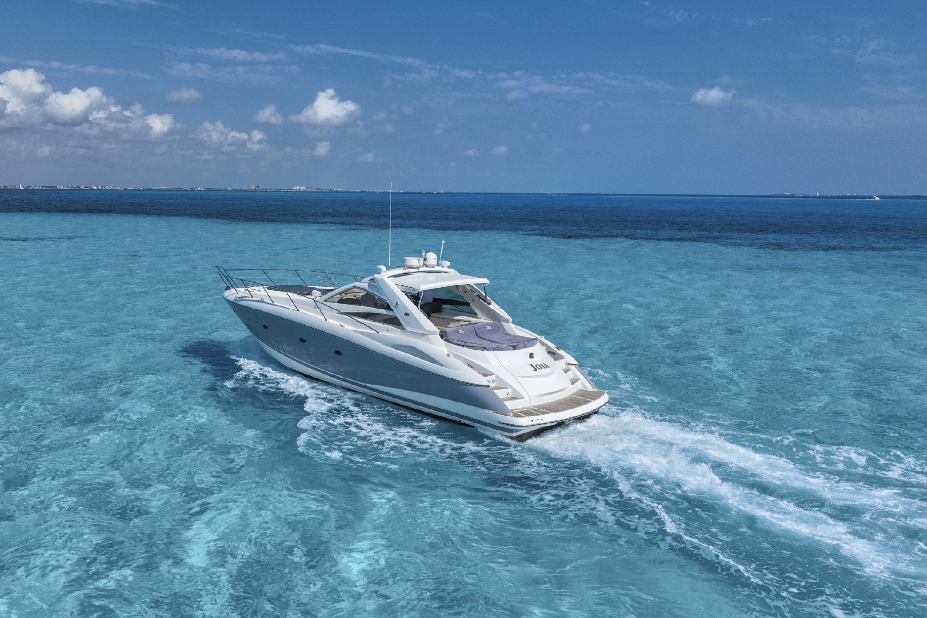 Imagen de  Experiencia VIP en Yate JOIA para Grupos Exclusivos en Cancún