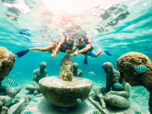 speedboat cancun snorkel activites underwater museum