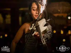 live-violinist-in-cancun-restauran-and-bar-taboo