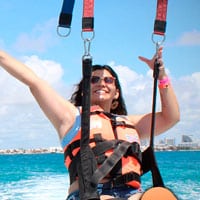 michelle hernandez opinion parasailing tour in cancun