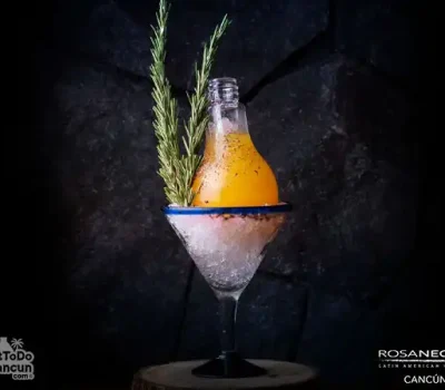 rosanegra-signature-mixology-in-cancun-bohemian-square